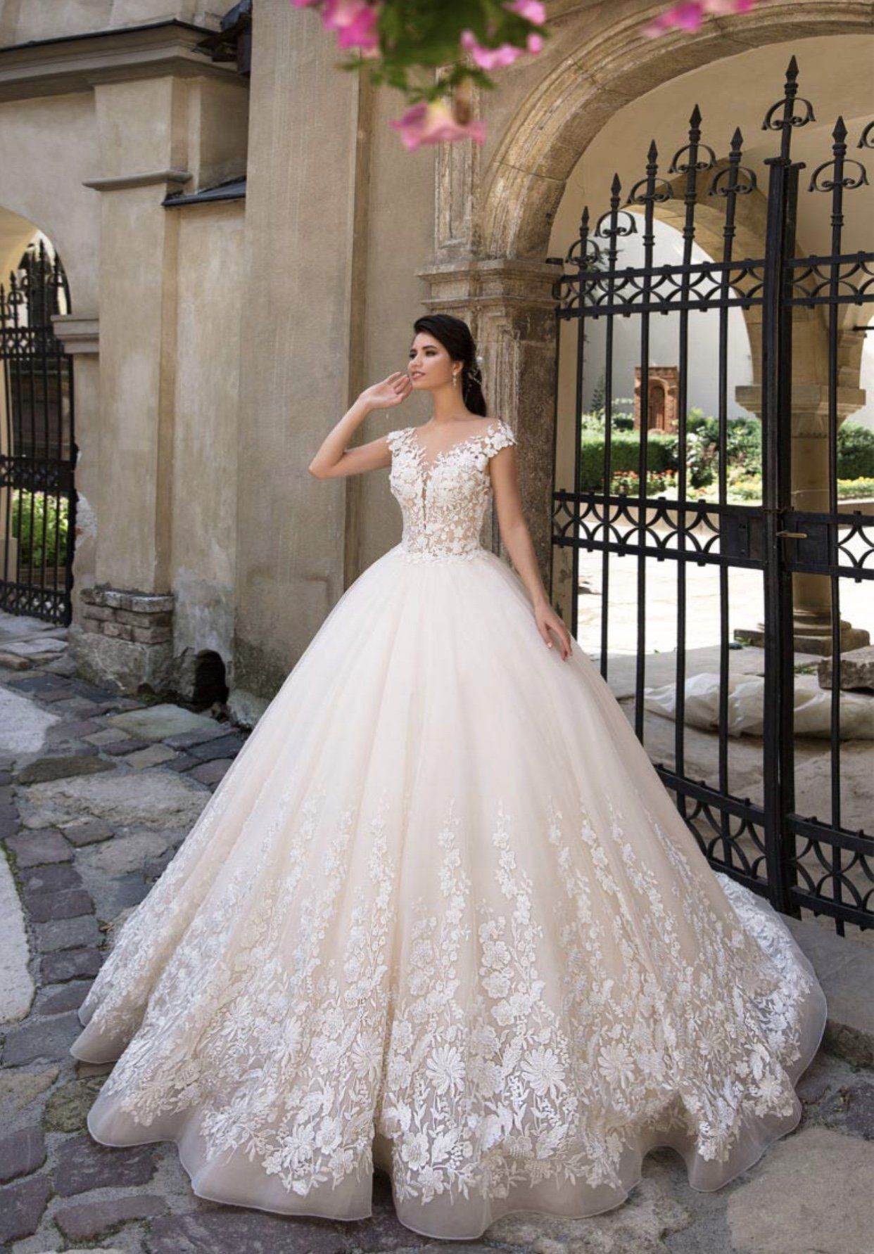 wedding-dresses-0231